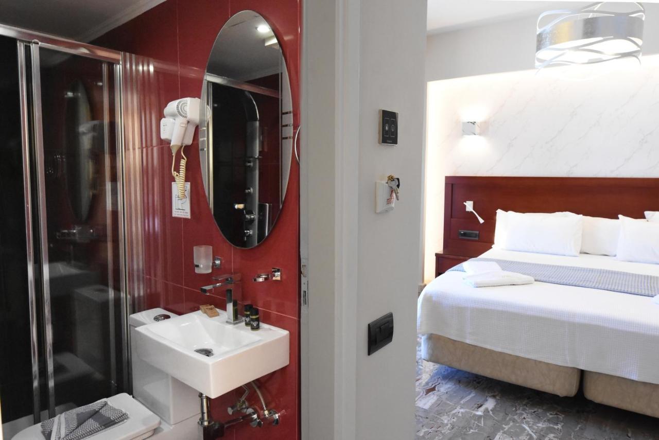 טולון Viaros Hotel Apartments מראה חיצוני תמונה